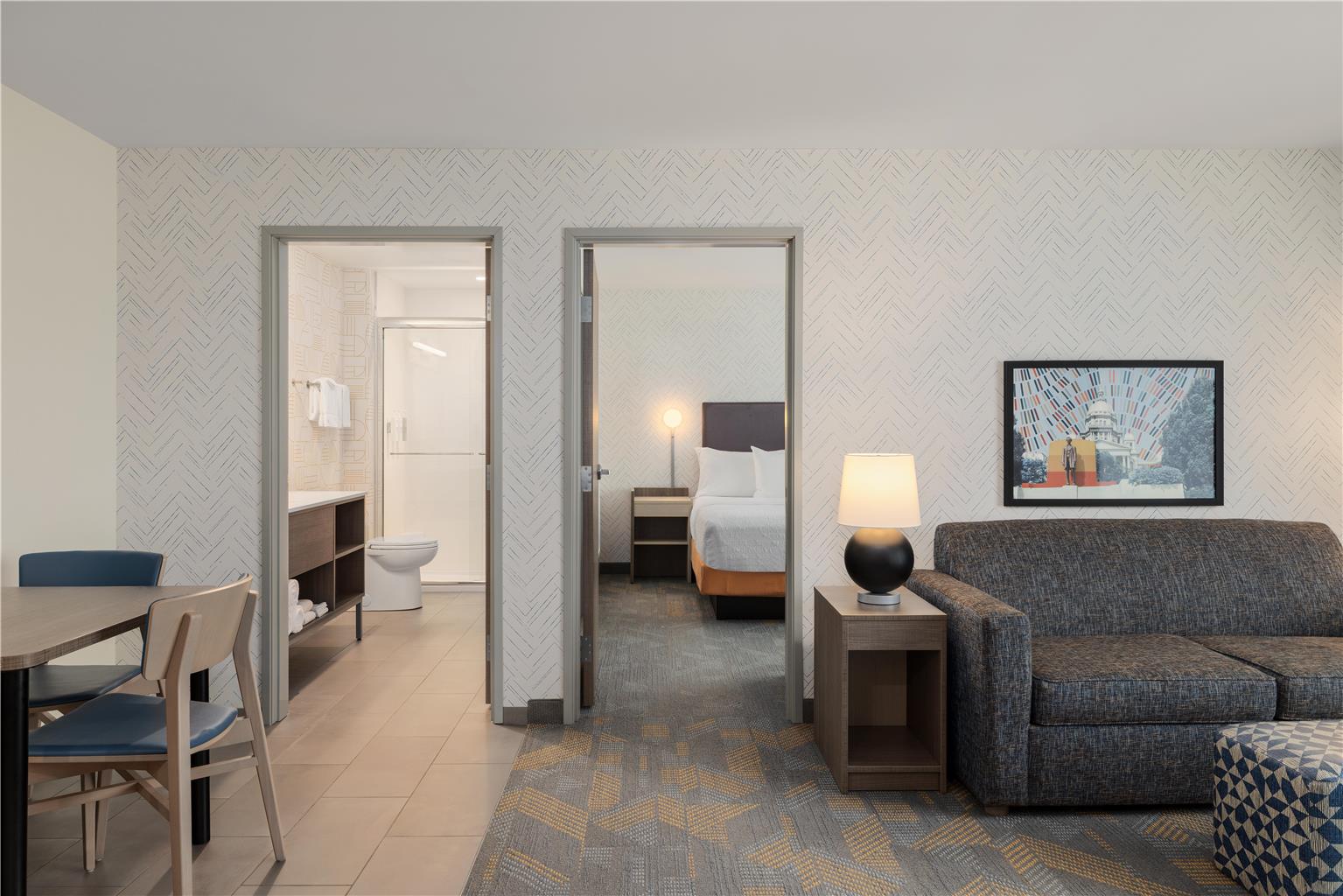Guest room