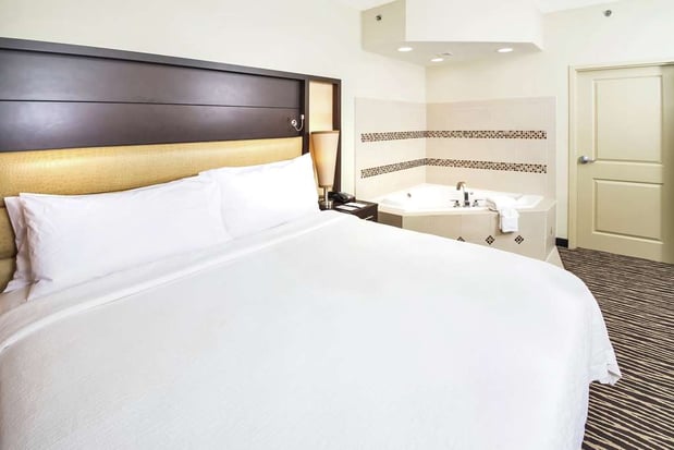 Images Embassy Suites by Hilton Fayetteville Fort Bragg