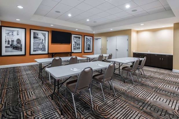 Images Hampton Inn & Suites San Antonio Brooks City Base
