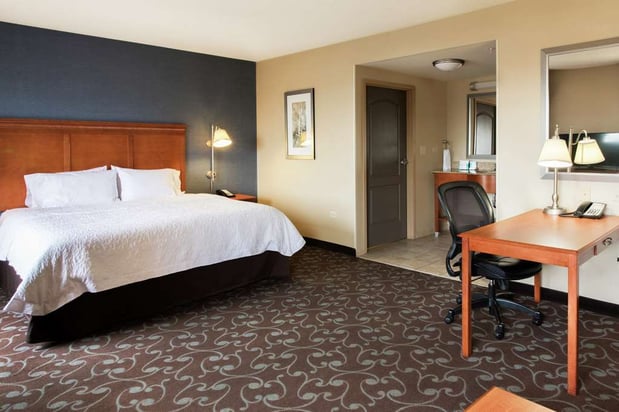 Images Hampton Inn & Suites Chicago Deer Park