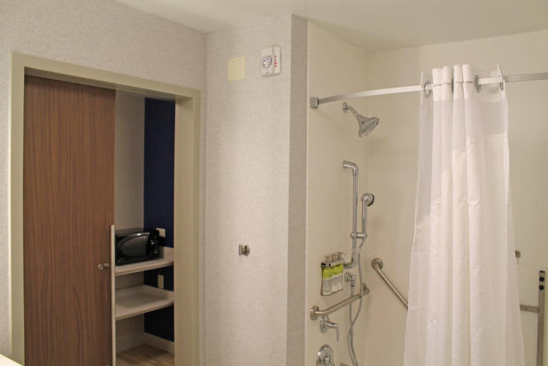 Images Holiday Inn Express & Suites St. Louis South - I-55 by IHG