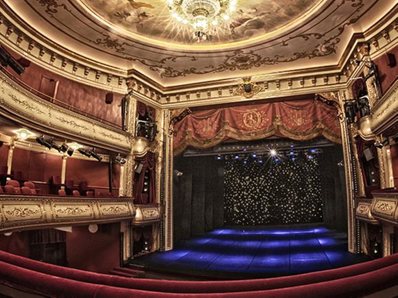 Images Åbo Svenska Teater