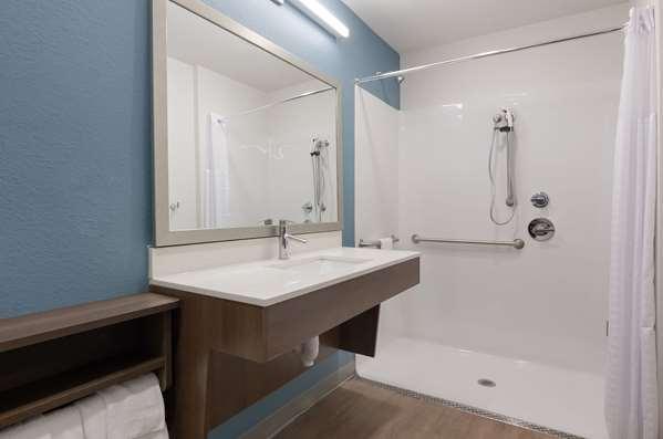 Images WoodSpring Suites Lynchburg VA