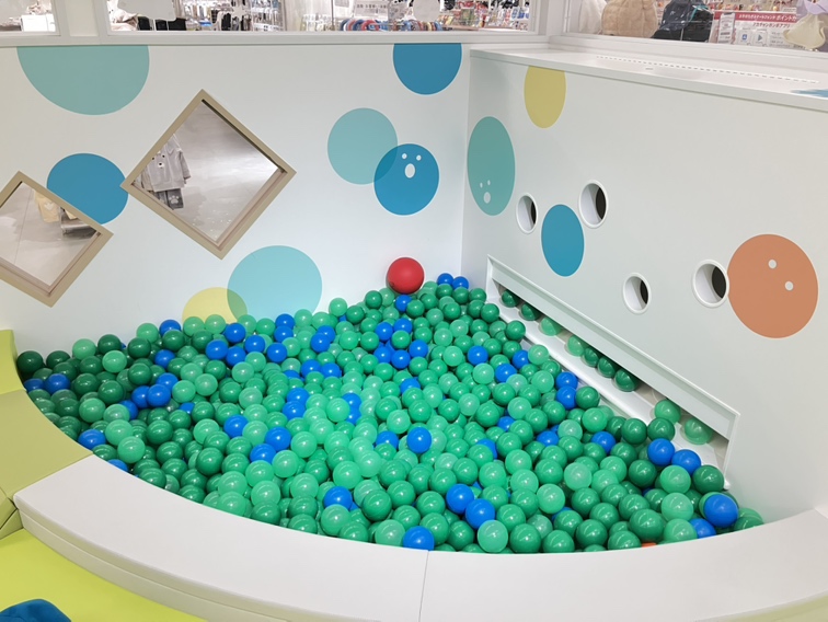 ボールプール