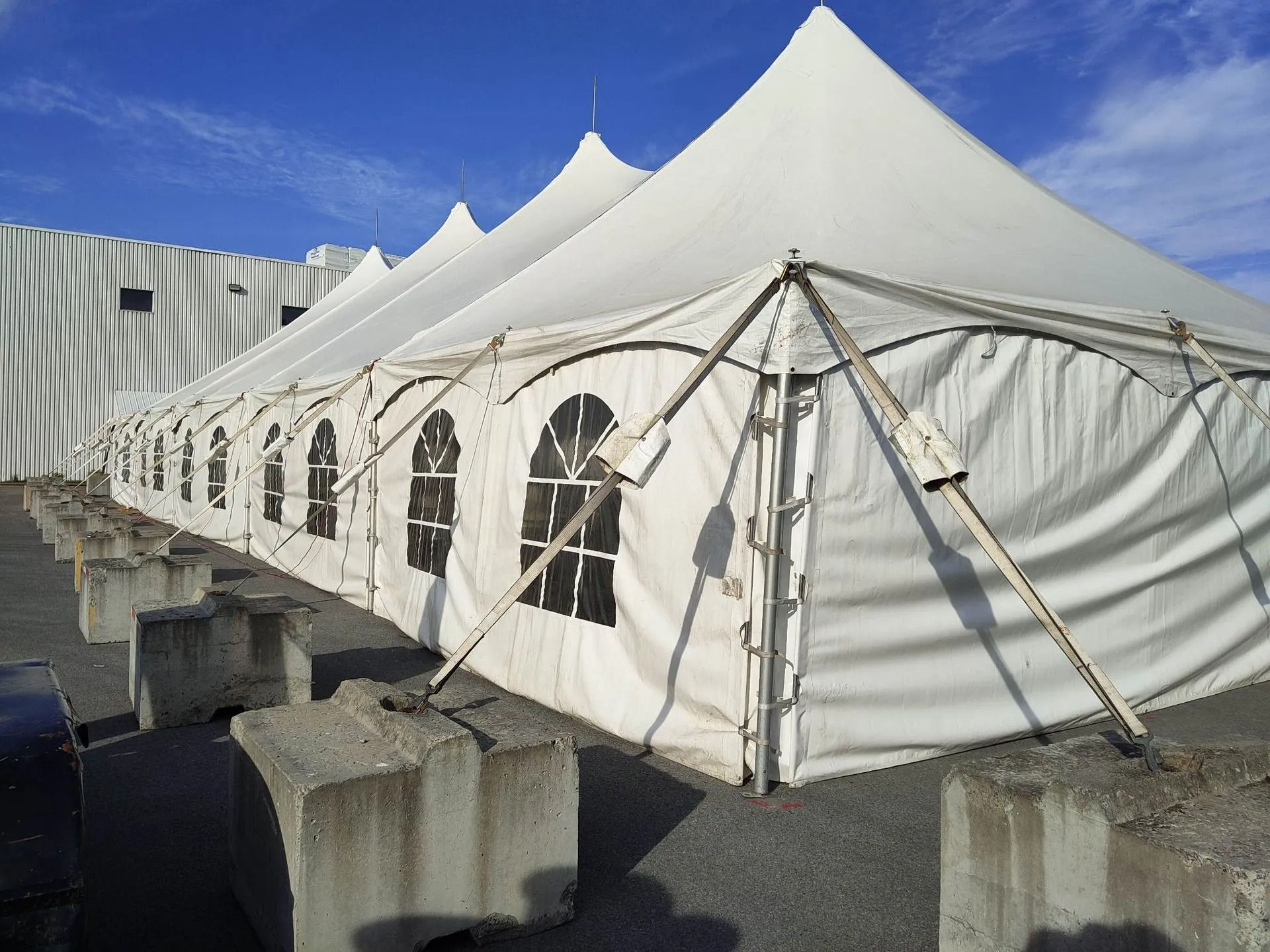 Images Les Abris St-Michel Inc. - Location de chapiteaux