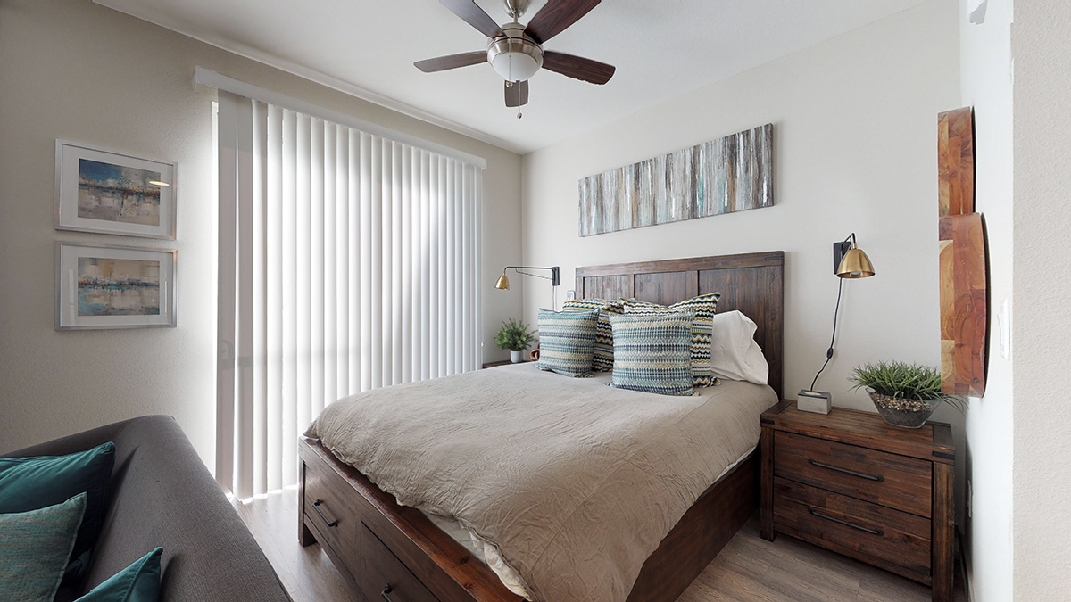 X at Sloan's Apartments Image