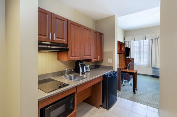 Images Holiday Inn Express Abrams Hall