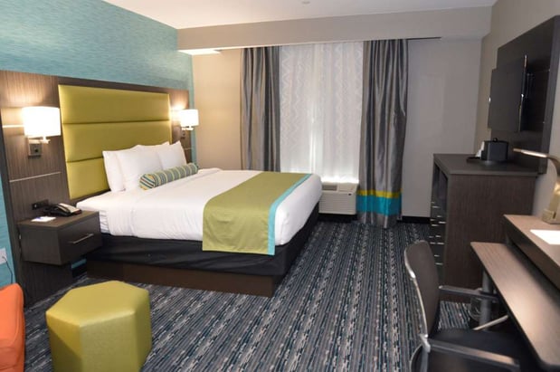 Images Best Western Plus Pasadena Inn & Suites