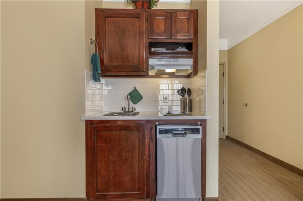 Images Best Western Plus Monica Royale Inn & Suites