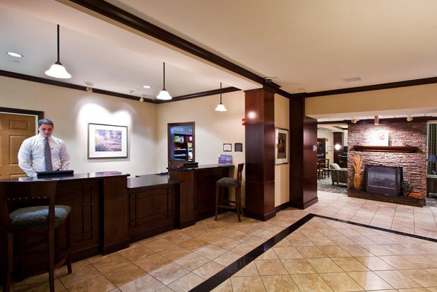Images Staybridge Suites Lansing-Okemos, an IHG Hotel