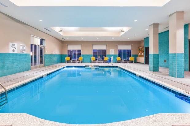 Images Holiday Inn & Suites Toledo Southwest - Perrysburg by IHG
