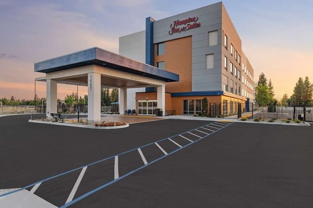 Images Hampton Inn & Suites Bakersfield Central