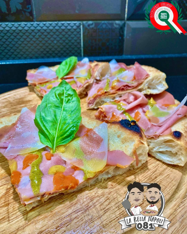 Images Pizzeria Bella Napoli 081
