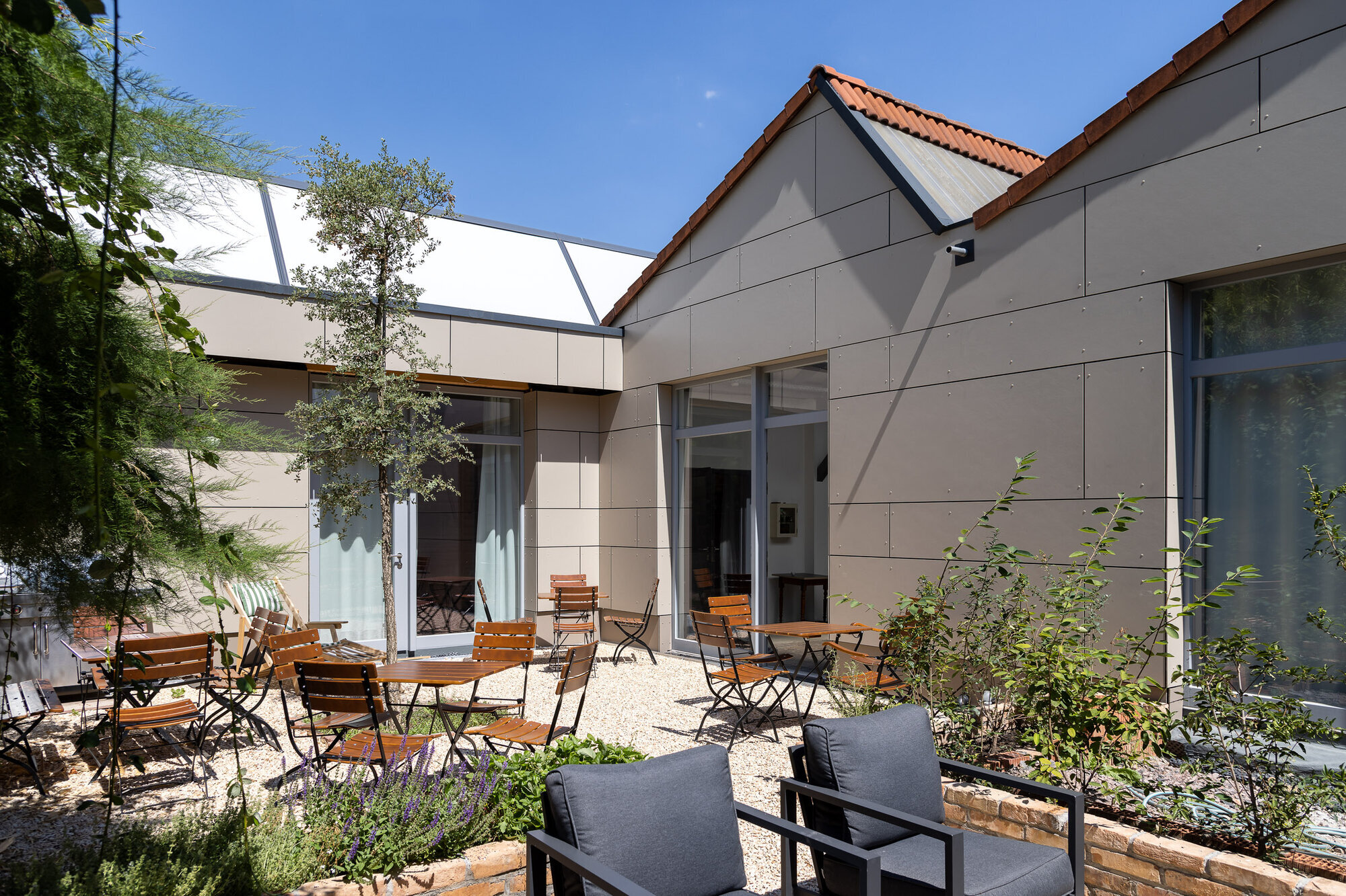 Baumann & Müller KG, Hauptstraße 61 in Walsheim