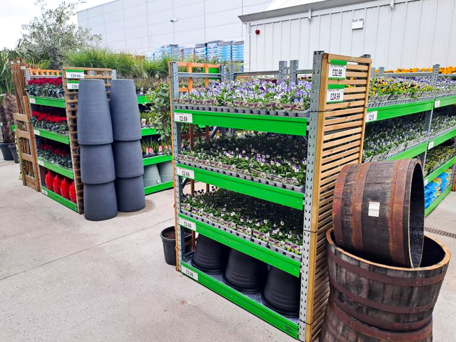 Images B&M Home Store with Garden Centre
