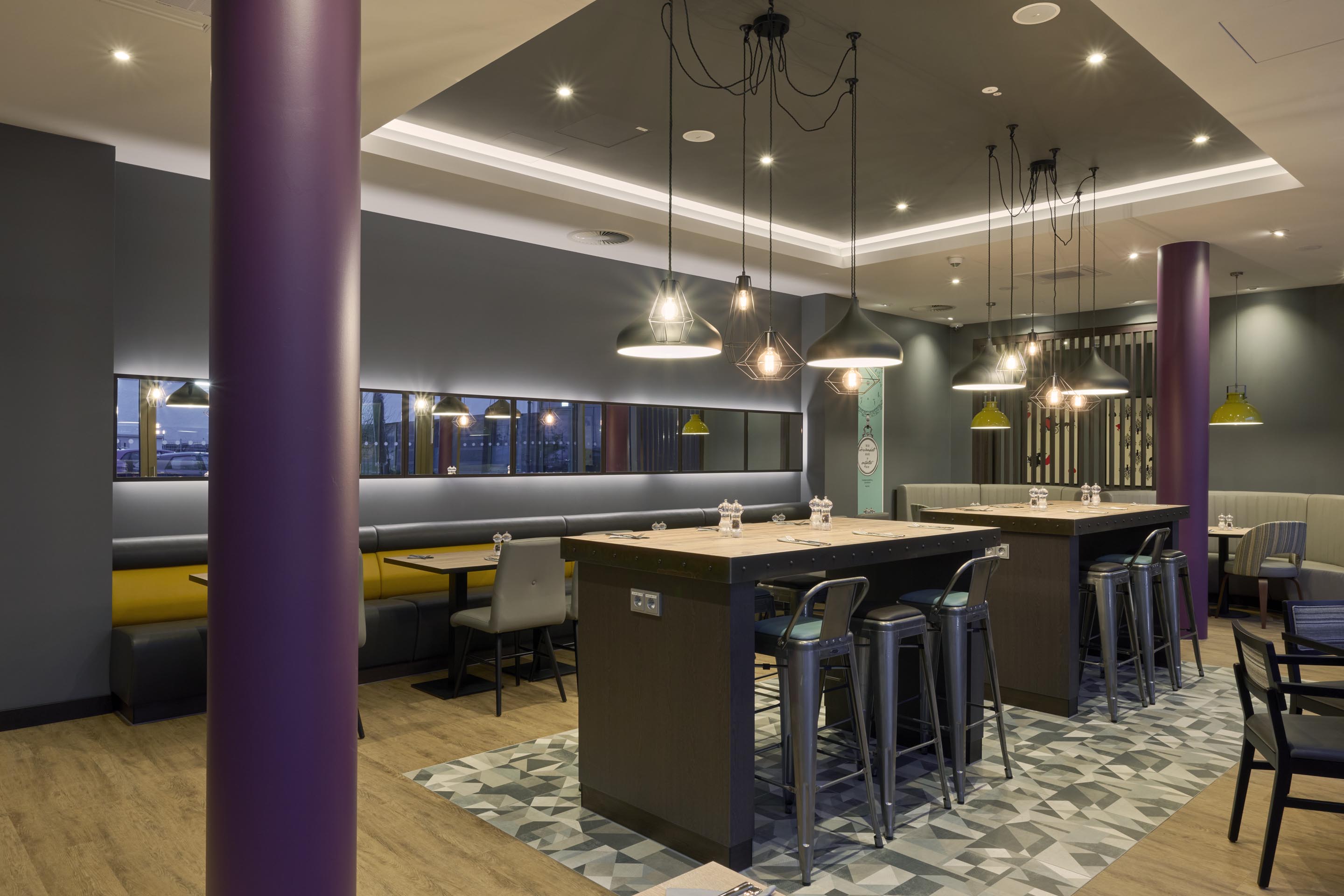Premier Inn Stuttgart Zuffenhausen Hotel, Strohgäustraße 11 in Stuttgart