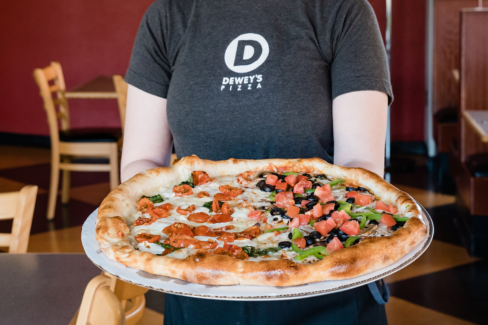 Dewey's Pizza - Cleveland Heights