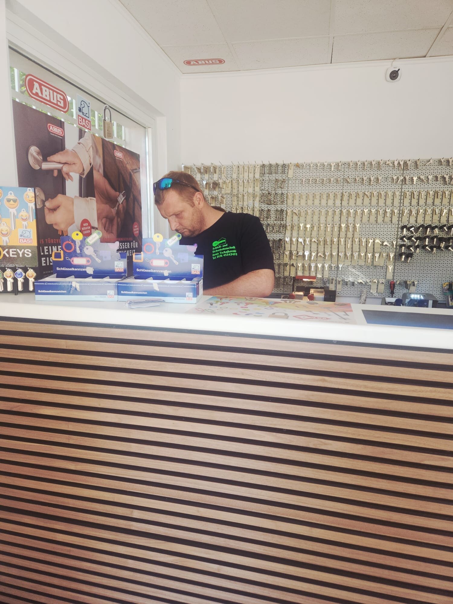 Schlüsseldienst Denis Tschajkovski   Türöffnung, Hauptstraße 50 in Berlin