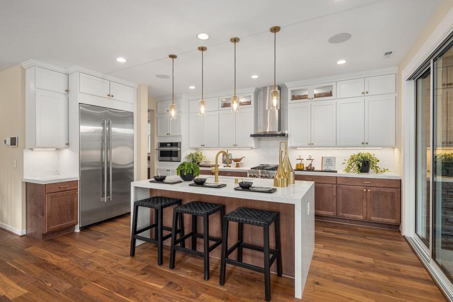 Create a show-stopping kitchen with the help of our designers at the Kirkland Design Studio