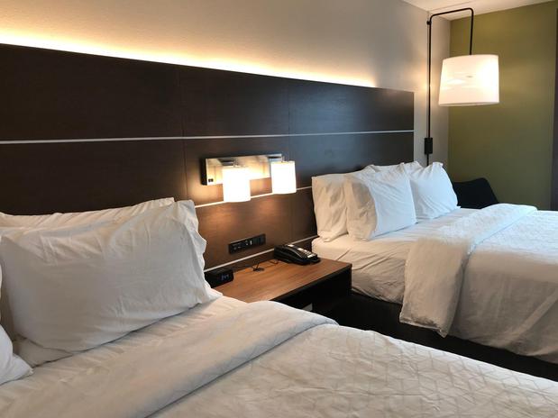 Images Holiday Inn Express & Suites Hannibal - Medical Center by IHG