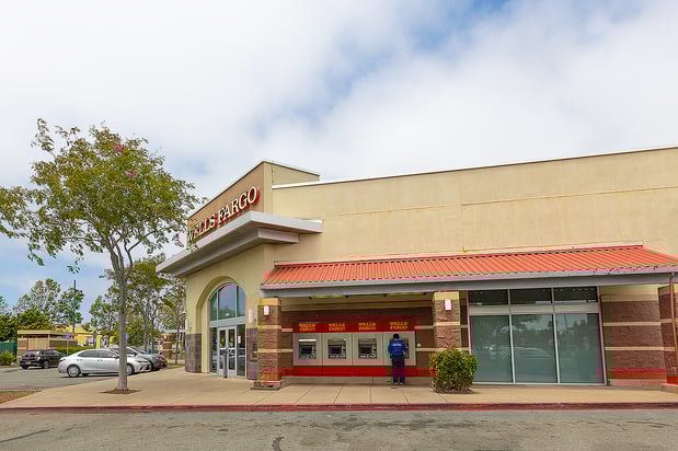 Images Wells Fargo Bank