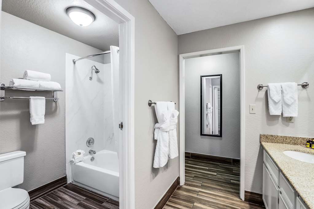 King Queen Suite Guest Bathroom