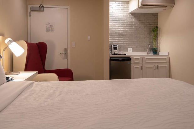 Images Hilton Garden Inn Calabasas