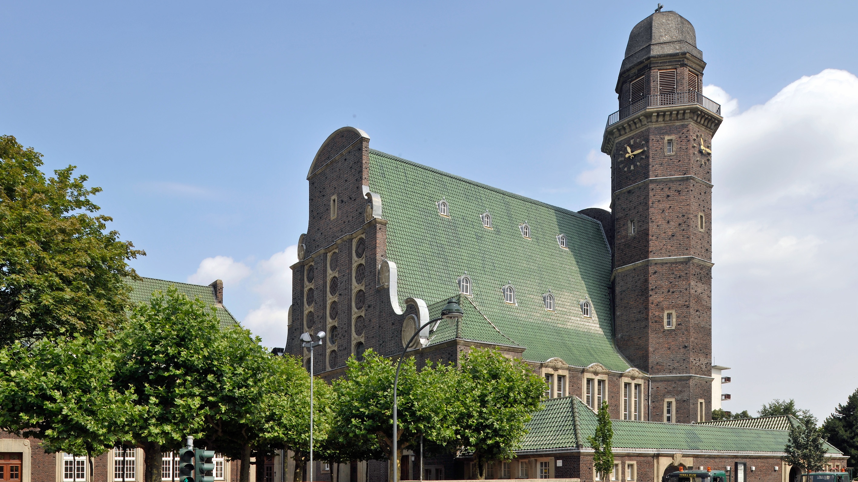 Auferstehungskirche - Evangelische Kirchengemeinde Düsseldorf-Linksrheinisch, Arnulfstr. 33 in Düsseldorf