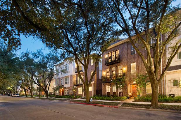 Images Camden Highland Village Apartments and Townhomes