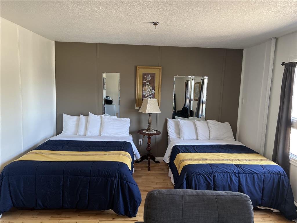 Images Harbourview Inn, SureStay Collection by Best Western