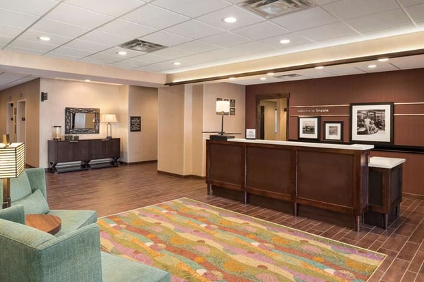 Images Hampton Inn Lincoln Airport