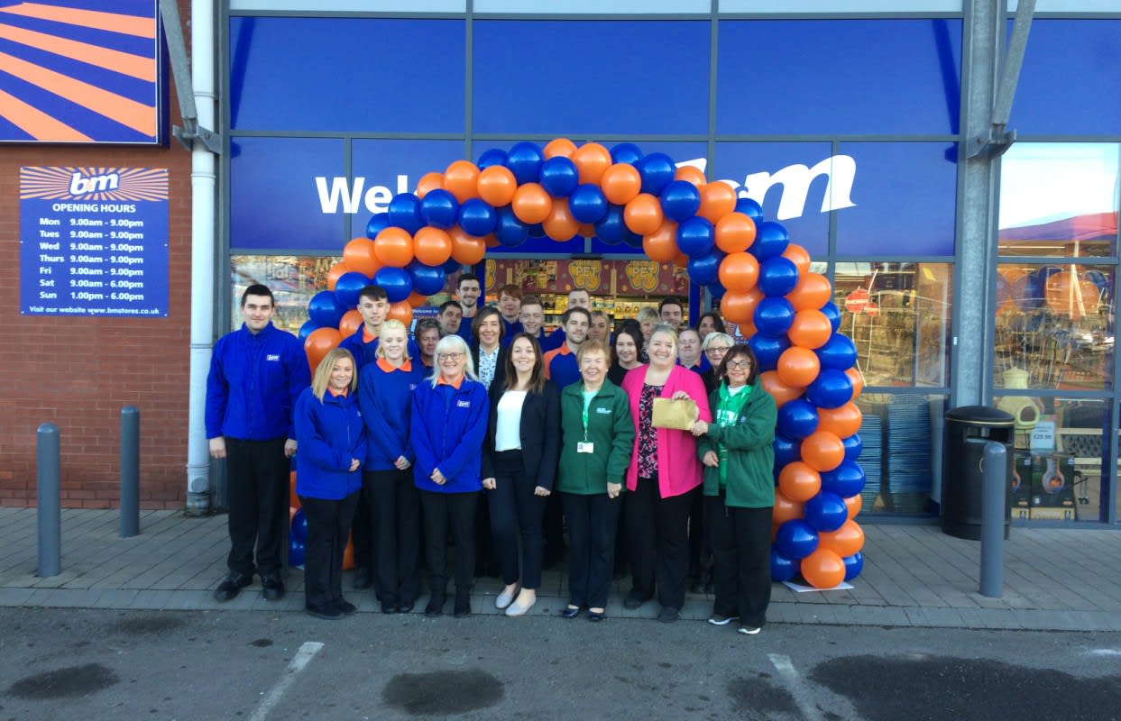 B&M's newest store was officially opened by the local branch of Macmillan Cancer Support. The charity received a donation of £250 worth of B&M vouchers, as a thank you for taking part.