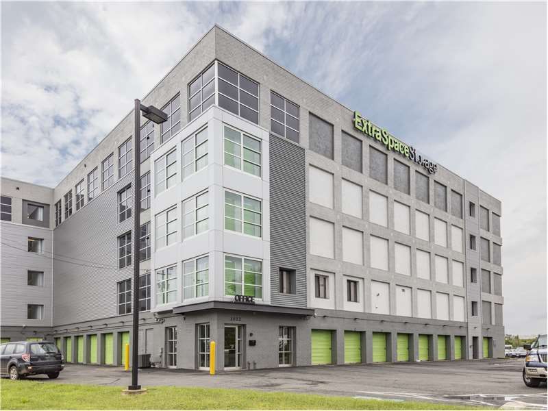 Alternate Beauty Image - Extra Space Storage at 1022 N Henry St, Alexandria, VA 22314