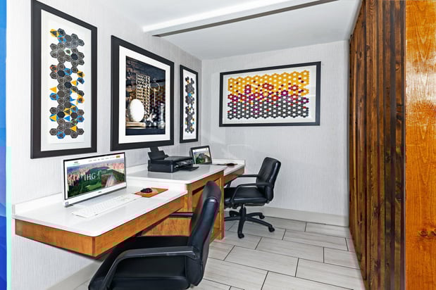 Images Holiday Inn Express & Suites Lafayette-South by IHG