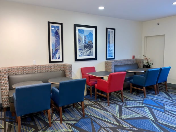 Images Holiday Inn Express & Suites Chicago-Libertyville by IHG