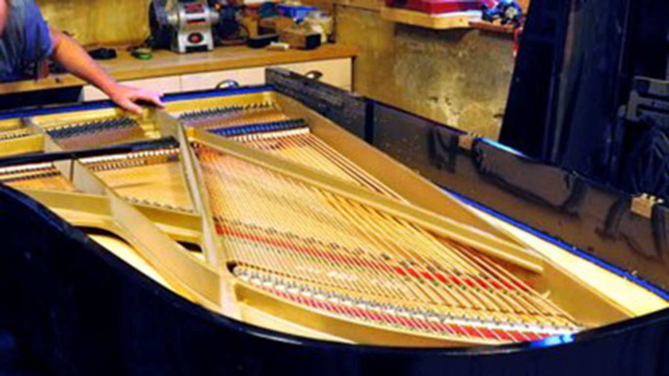 Images Roberts pianoteknik & flygelservice