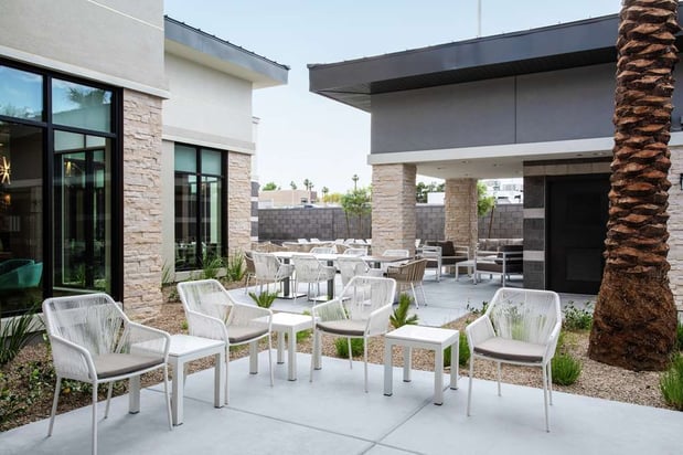 Images Hilton Garden Inn Las Vegas City Center