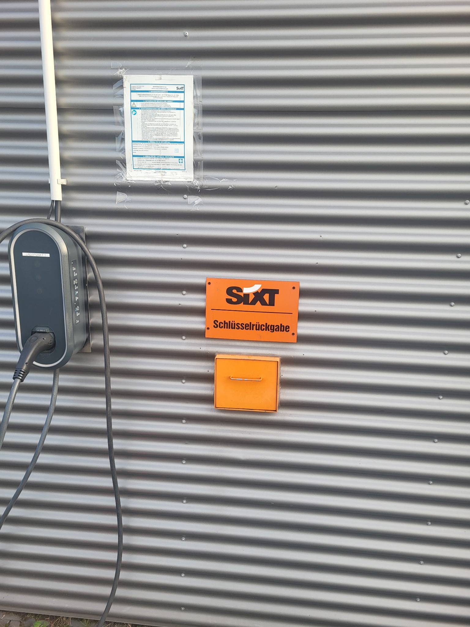 SIXT Truck Center Mainz/Wiesbaden, Fritz-Lenges-Str. 12 in Wiesbaden, Mainz-Kastel