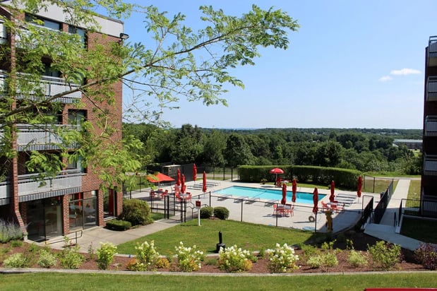 Images Stratton Hill Park Apartments