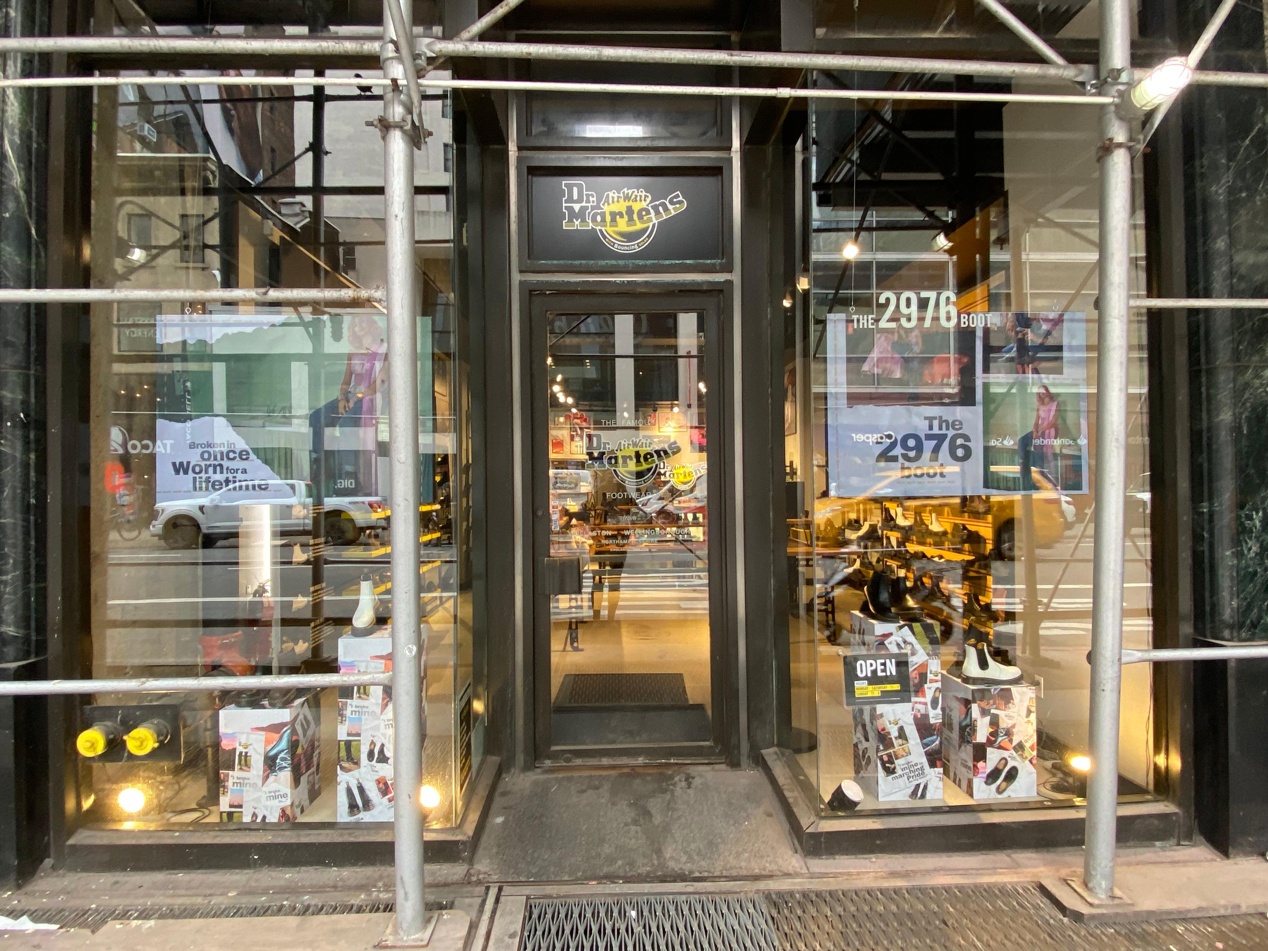 Dr martens 2024 lexington ave