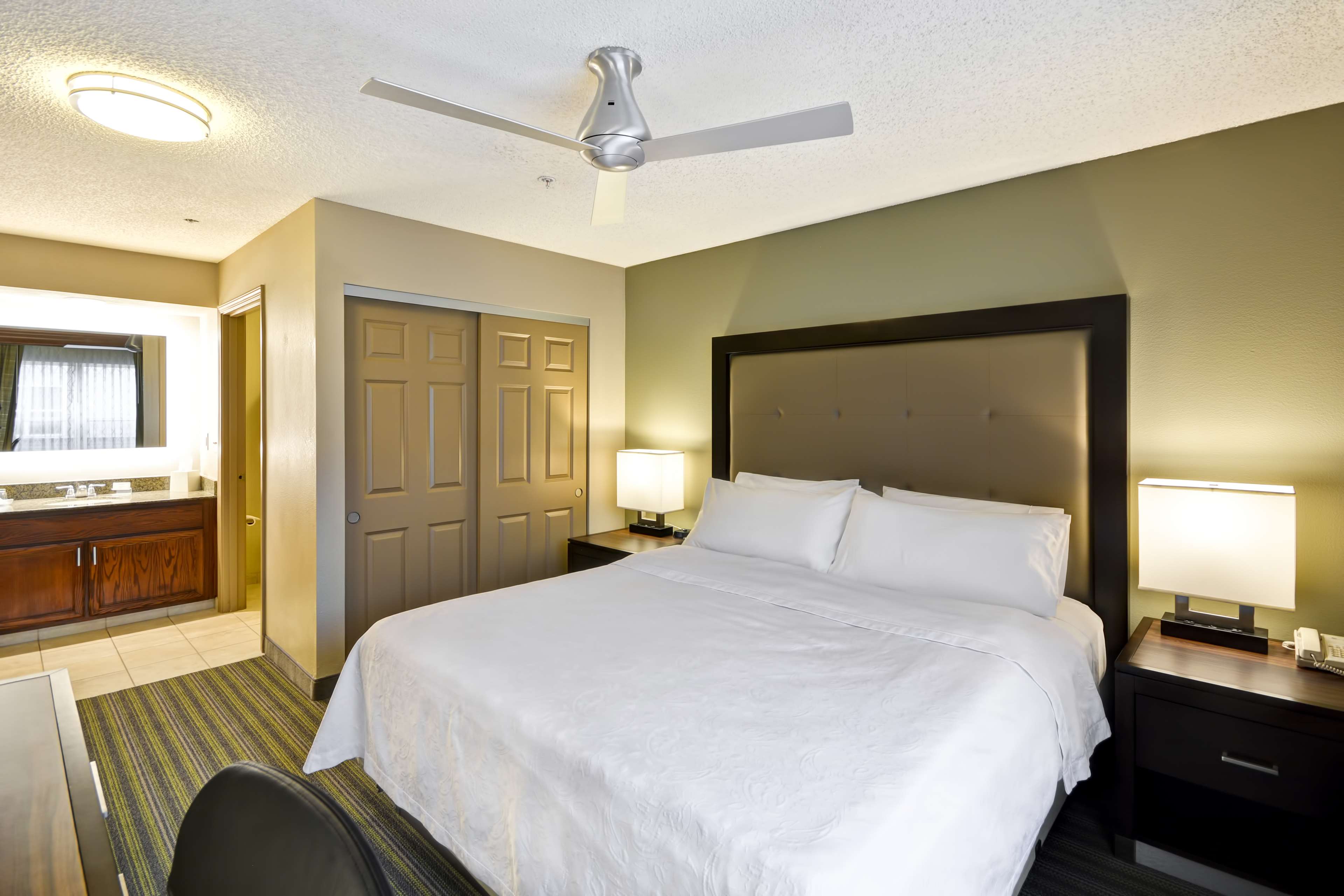 Guest room