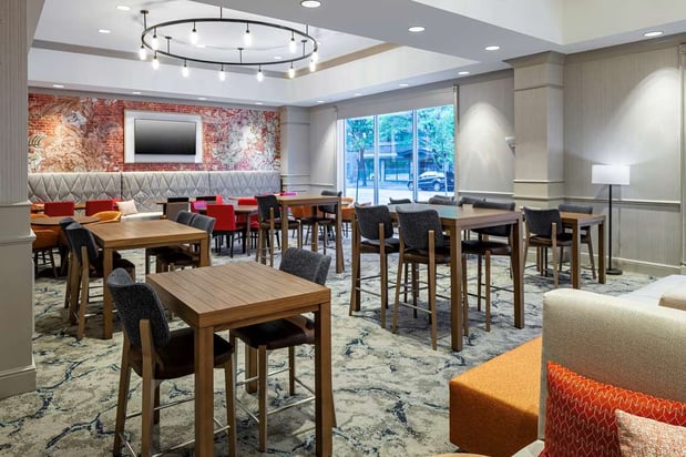 Images Hilton Garden Inn Omaha Downtown/Old Market Area