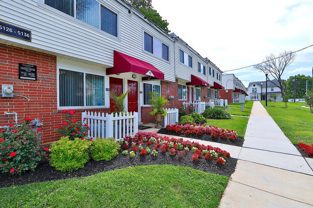 Images Gwynnbrook Townhomes