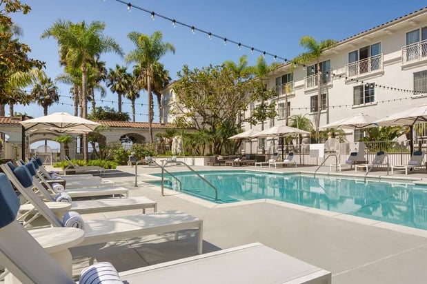 Images Hilton Garden Inn Carlsbad Beach