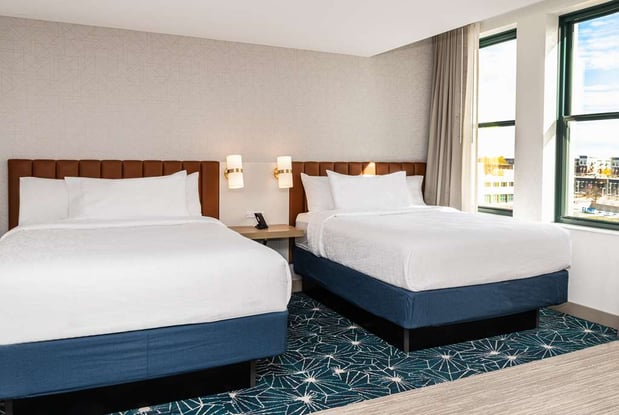 Images Hilton Garden Inn Flint Downtown