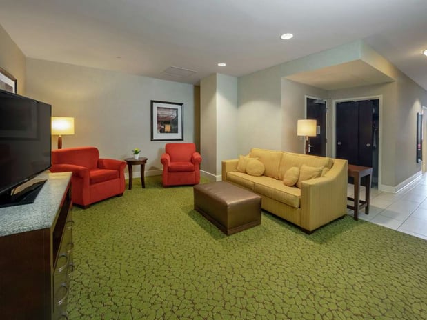 Images Hilton Garden Inn Buffalo Downtown