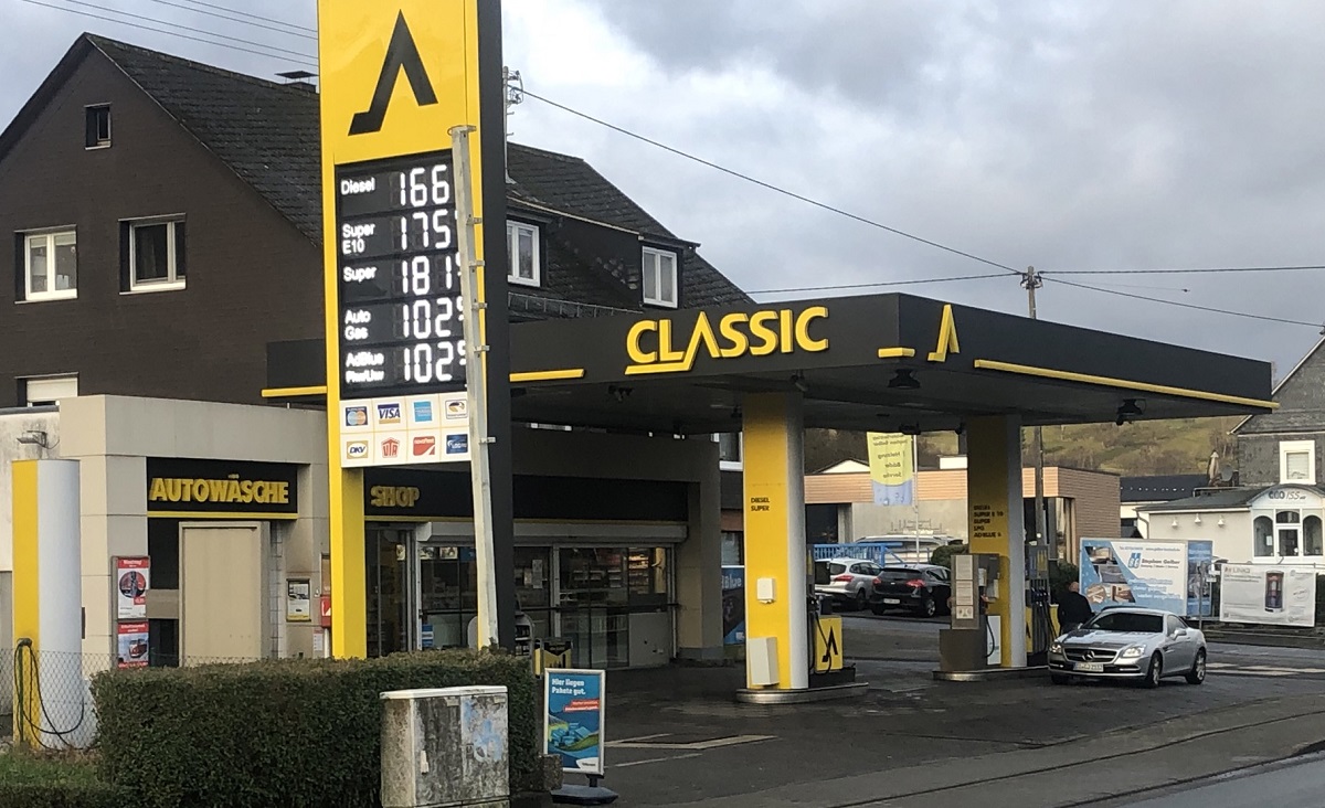 CLASSIC Tankstelle Burbach