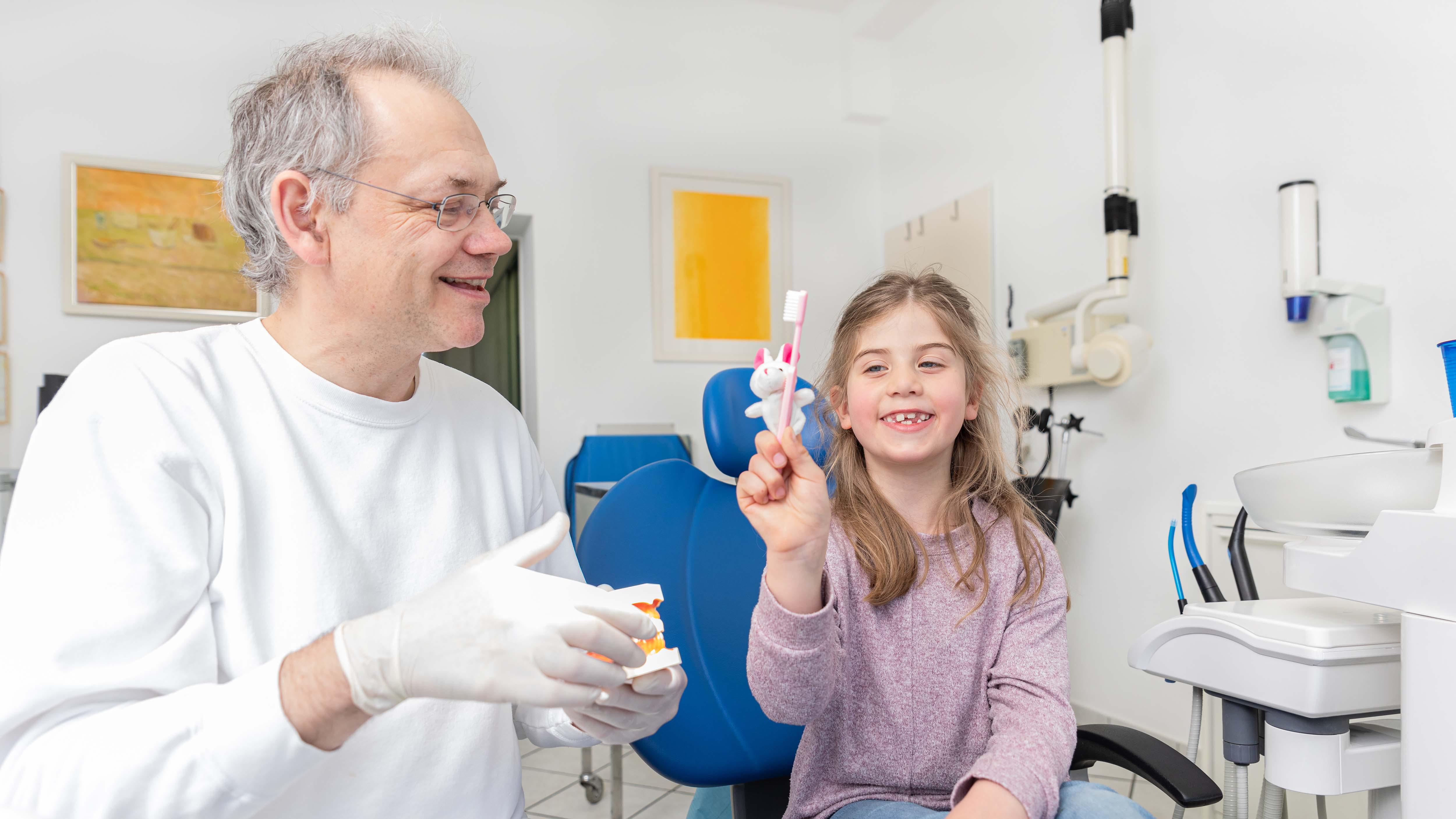 Kundenbild groß 4 Zahnarztpraxis Dr. Hörschler Köln