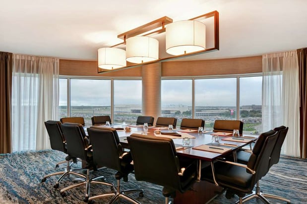 Images Embassy Suites by Hilton Minneapolis Airport