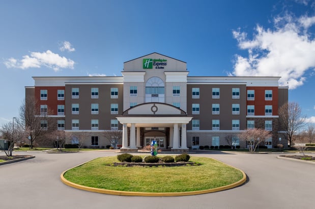Images Holiday Inn Express & Suites Terre Haute by IHG